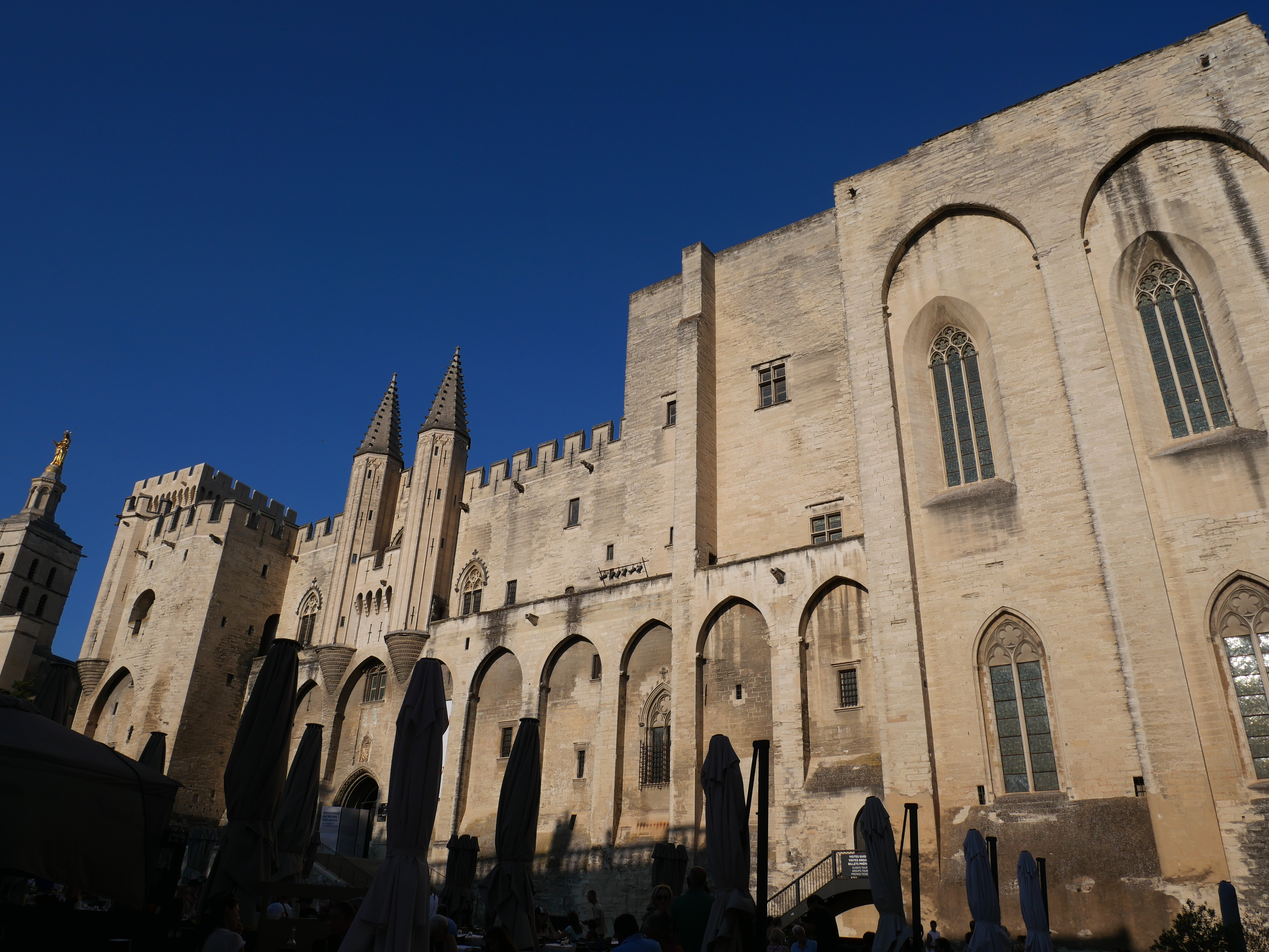 Avignon - Acte I